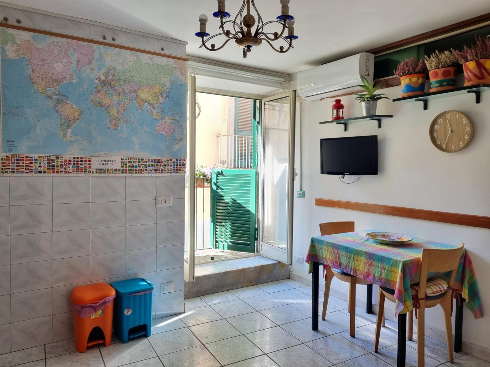 شقة La Casa Di Domi نابولي الغرفة الصورة